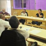 más de mesa bipartita bebida SP