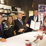 IndustriALL signe l’accord-cadre mondial avec Tchibo à Hambourg (crédit photo: Tchibo)