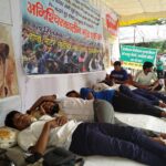 The hunger strikers are carrying out the protest publicly in Jantar Mantar in Delhi.