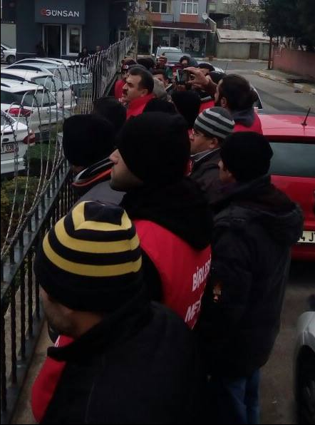 Manifestation des travailleurs de Günsan Elektrik en Turquie
