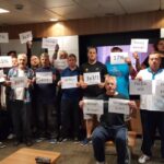 Рабочие проводят акцию протеста на платформе Shearwater