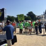 Les participants sont aussi allés à Washington, soutenir la manifestation des mineurs en lutte pour conserver leur assurance-maladie après le départ à la retraite.
