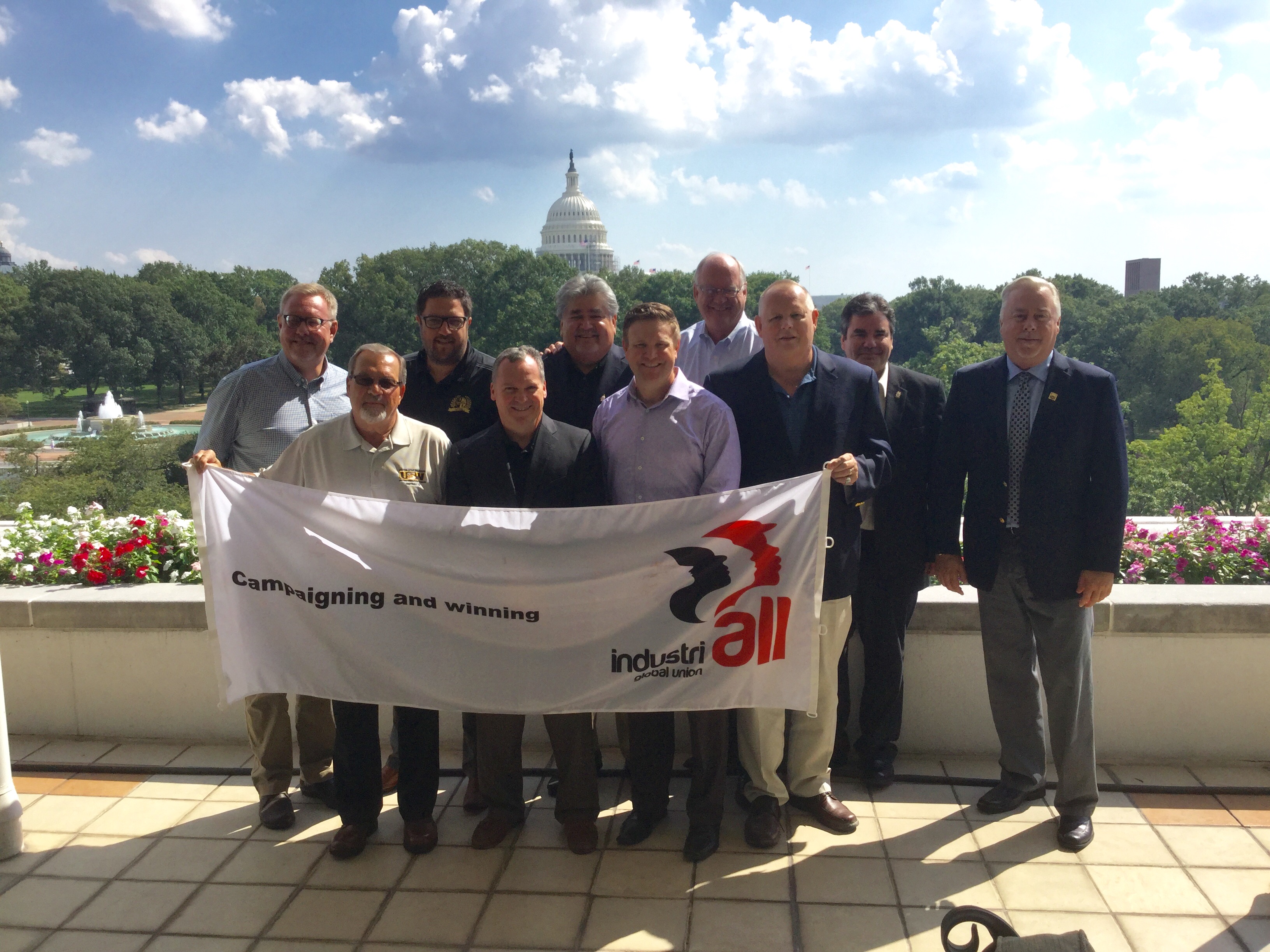 Des syndicats américains et canadiens représentant les travailleurs d'un secteur du ciment en pleine mutation se sont réunis à Washington.
