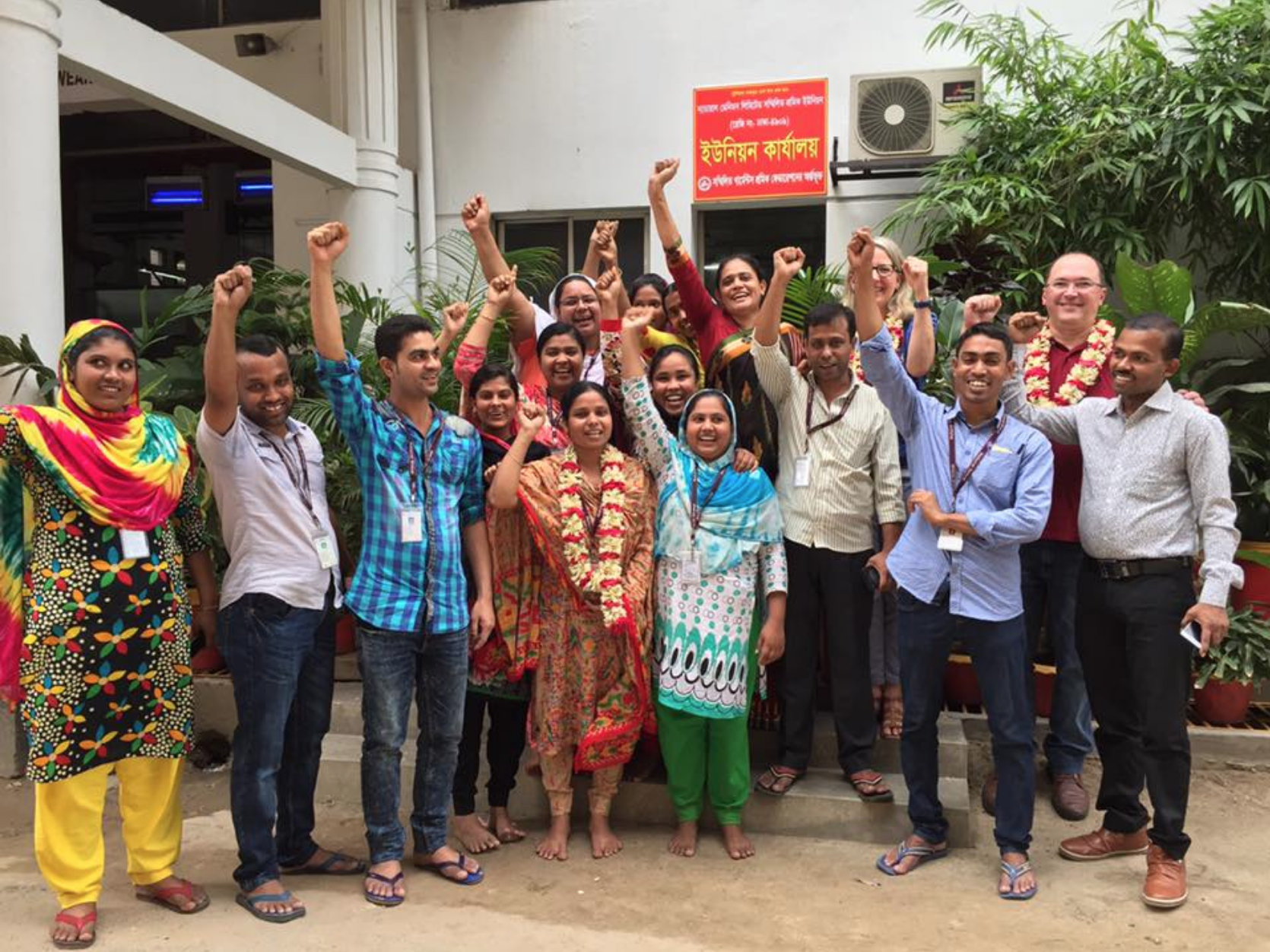 Trabajadores de la confección en Dhaka (Bangladesh)