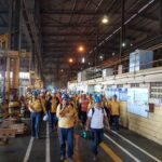 Los trabajadores marcharon por Cerrejón y realizaron un mitin para reclamar que la firma respete el pliego de peticiones y valore su trabajo.