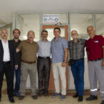 Sindicalistas con el coordinador de Bekaert en la oficina del sindicato