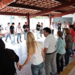 Participants at the meeting of the textile sector.