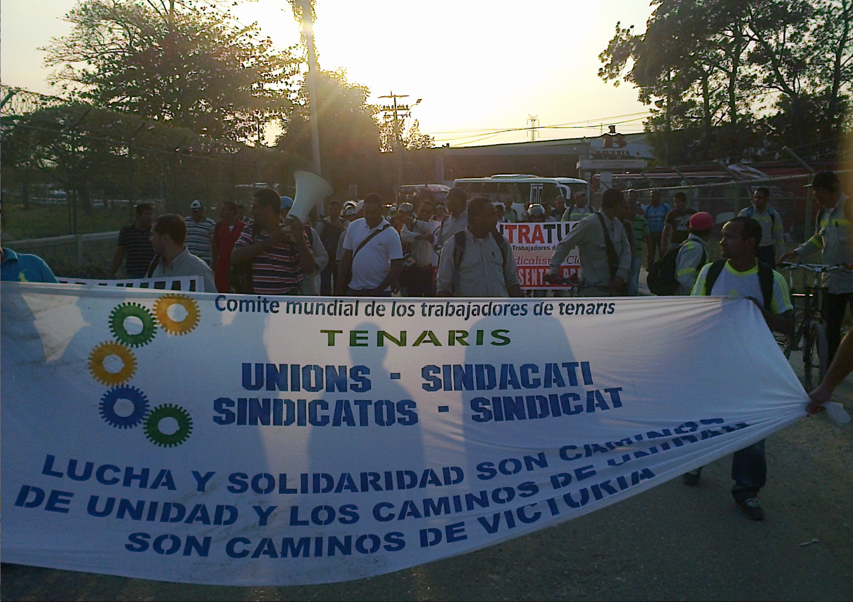 Manifestación de los trabajadores a favor de Rubén