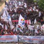 Участники митинга посылают четкий сигнал правительству.