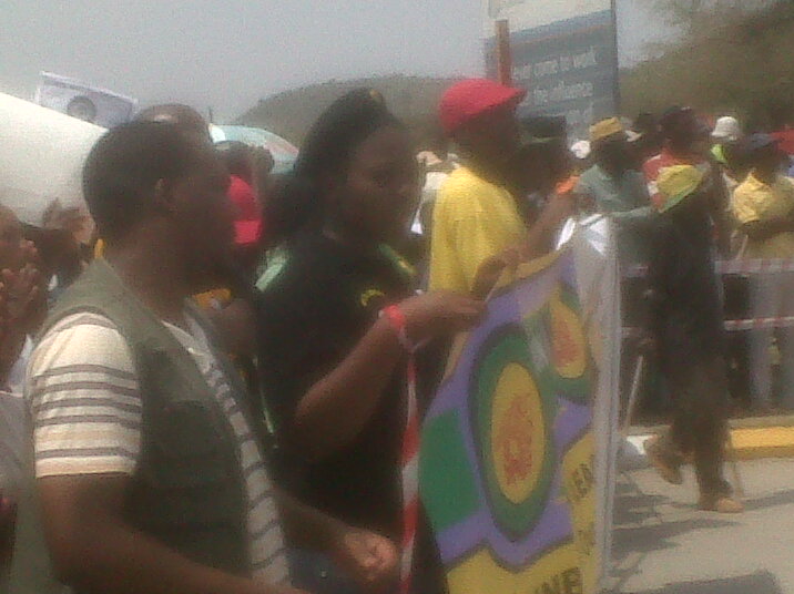 Community protests mine