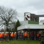 In the course of the global action day  in Lägerdorf the works council invited the complete workforce to an assembly. There the colleagues had the chance to get information about the merger and to discuss the situation. More than 150 colleaugues followed the invitation. 