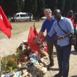 Des syndicats du monde entier se sont joints à la mission de solidarité d’IndustriALL Global Union et IndustriALL Europe à la mine de Soma un mois après l’accident. IndustriALL